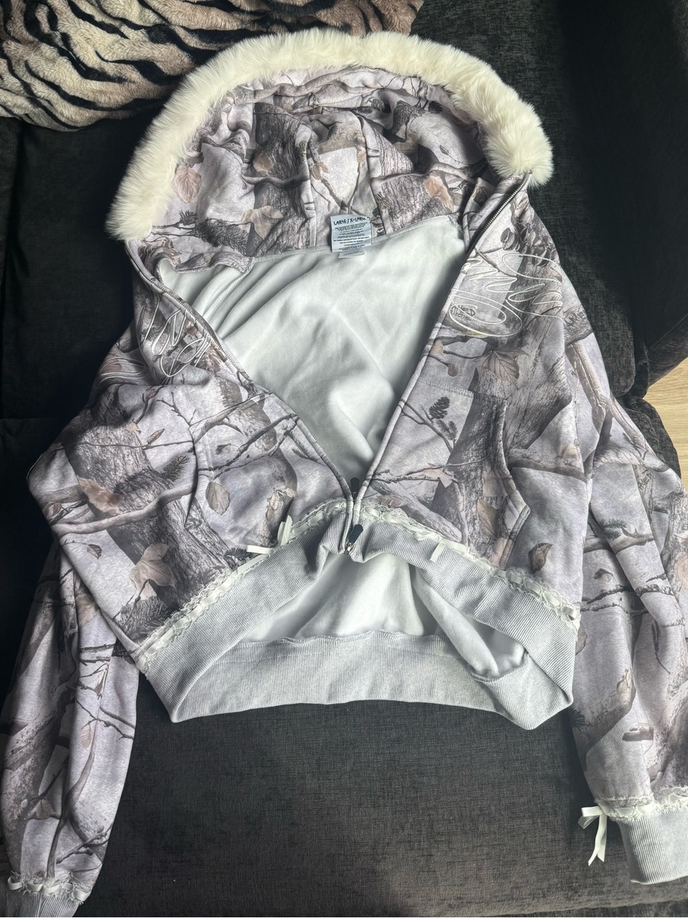 NAMED COLLECTIVE CAMO BOW SET